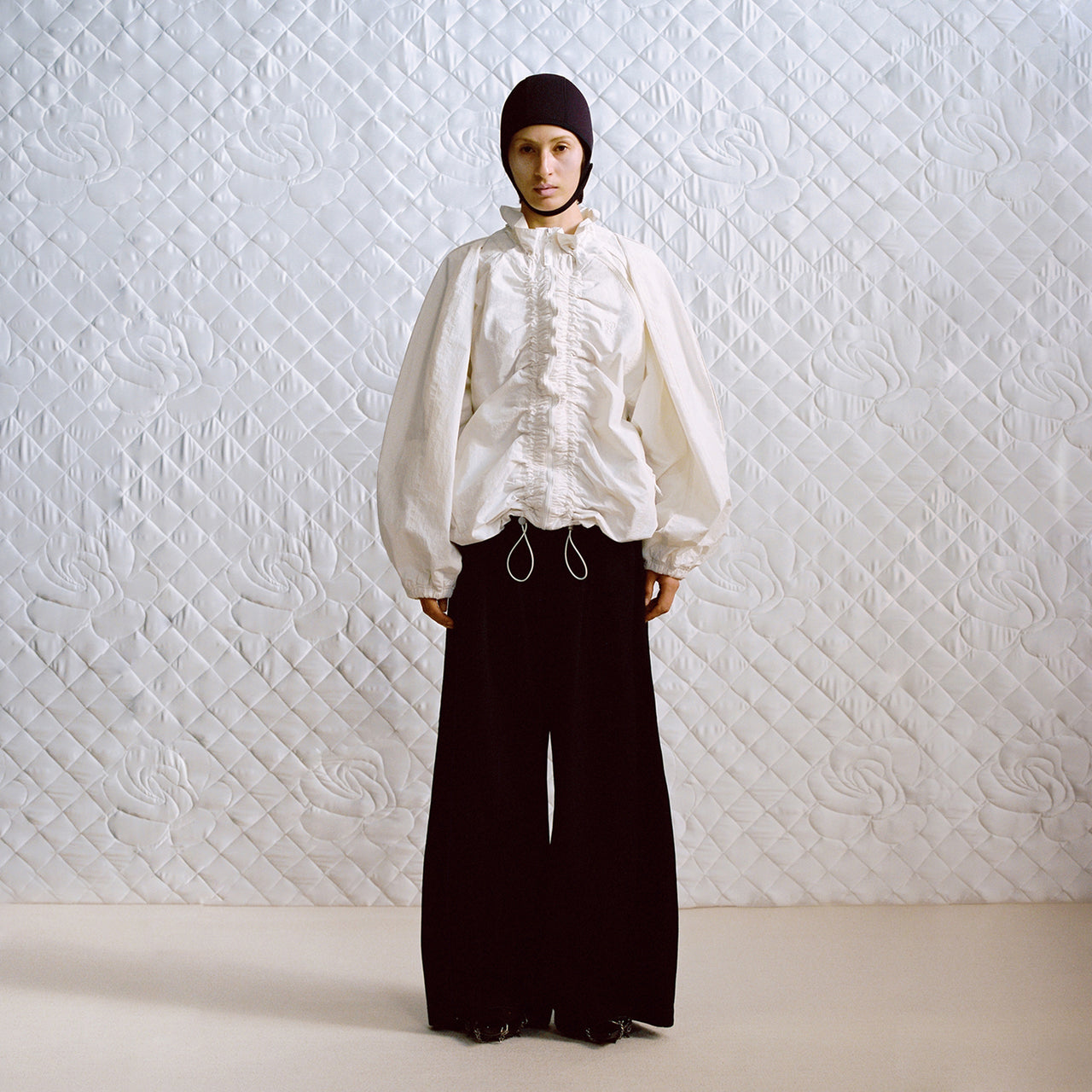 White Gathering Zip Sport Loose Jacket