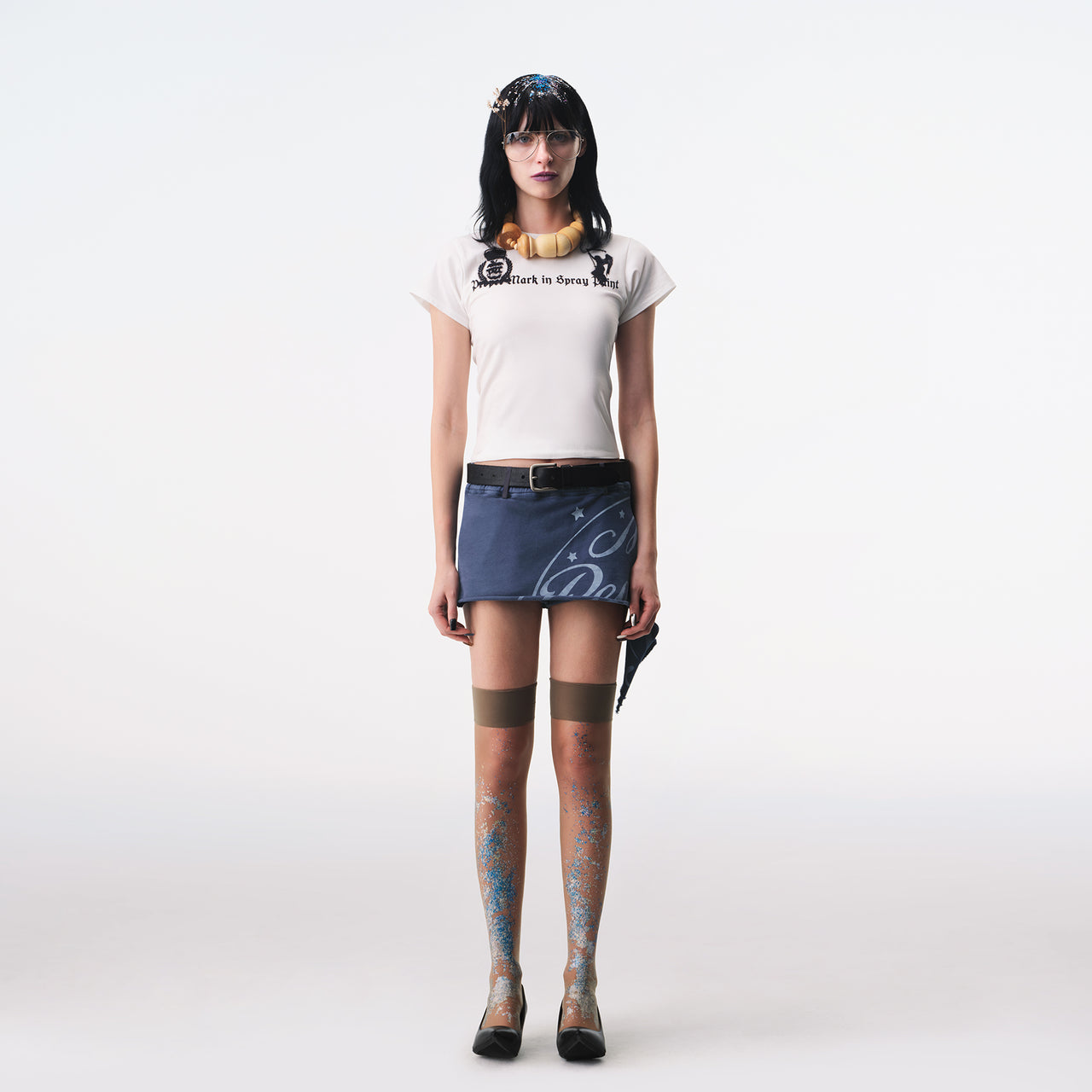 ホワイト エアブラシ スローガン フィットTシャツ